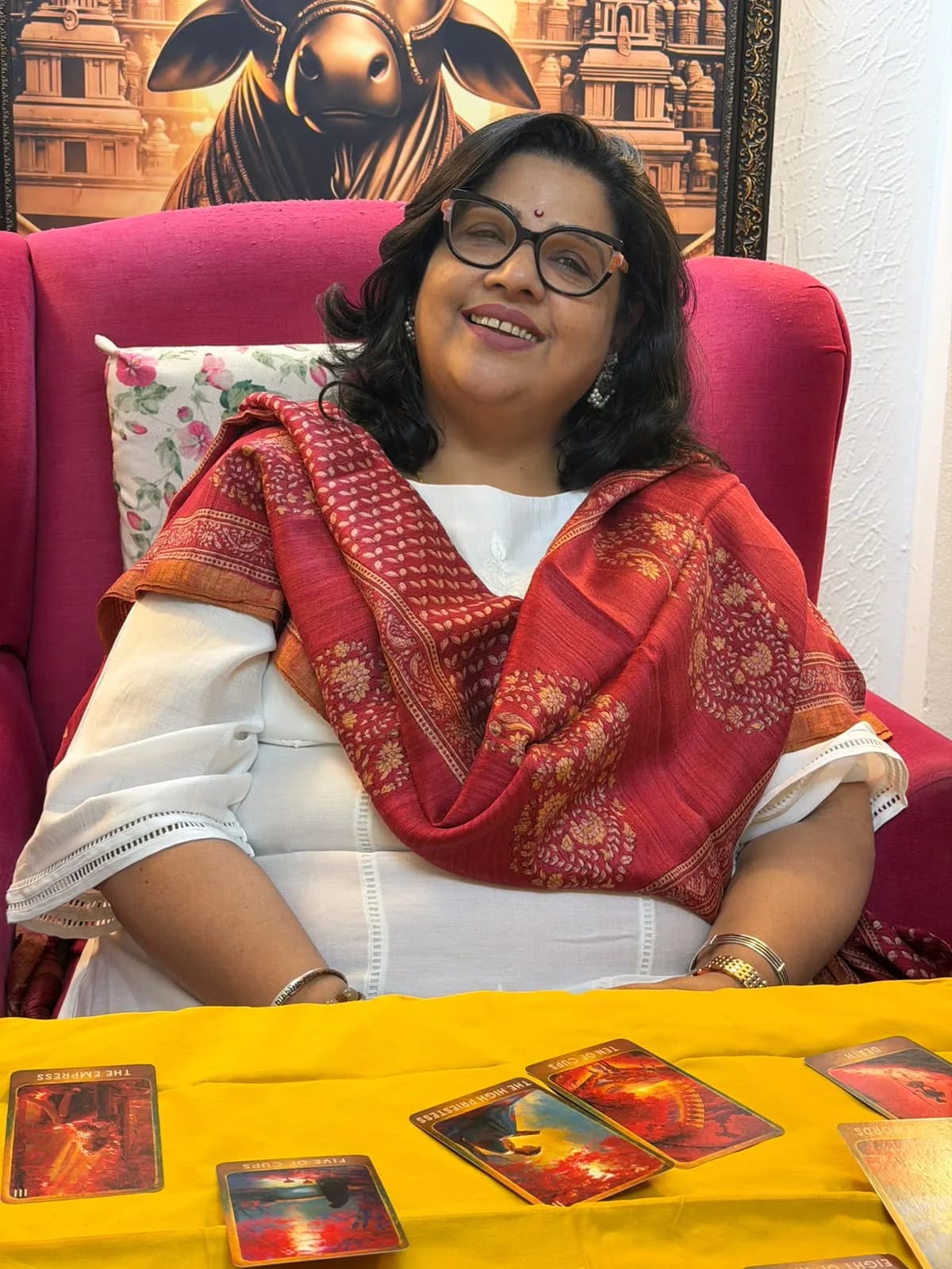 Dr. Manisha Belvalkar with Tarot cards